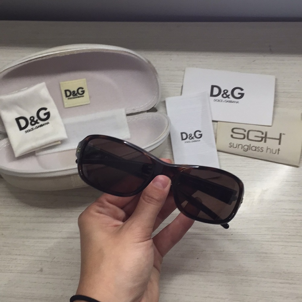 LIKE NEW: Dolce & Gabbana sunglasses